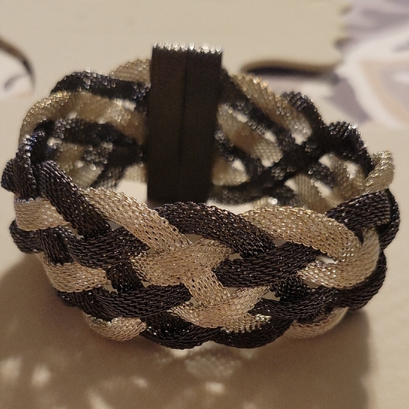 Jewelry - Elegant Magnetic Black and Silver Mesh Braided Bracelet 8"